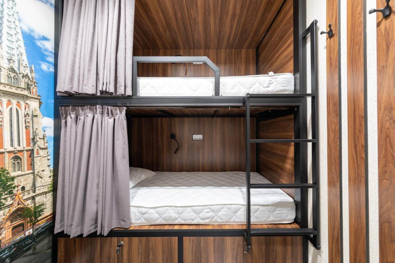 Misto Capsule Hotel Kiev Ngoại thất bức ảnh