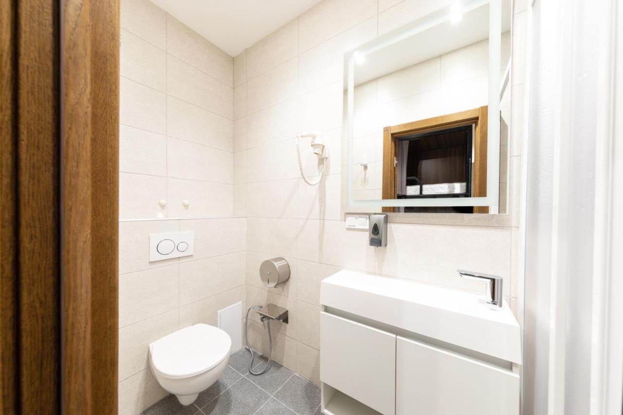 Misto Capsule Hotel Kiev Ngoại thất bức ảnh