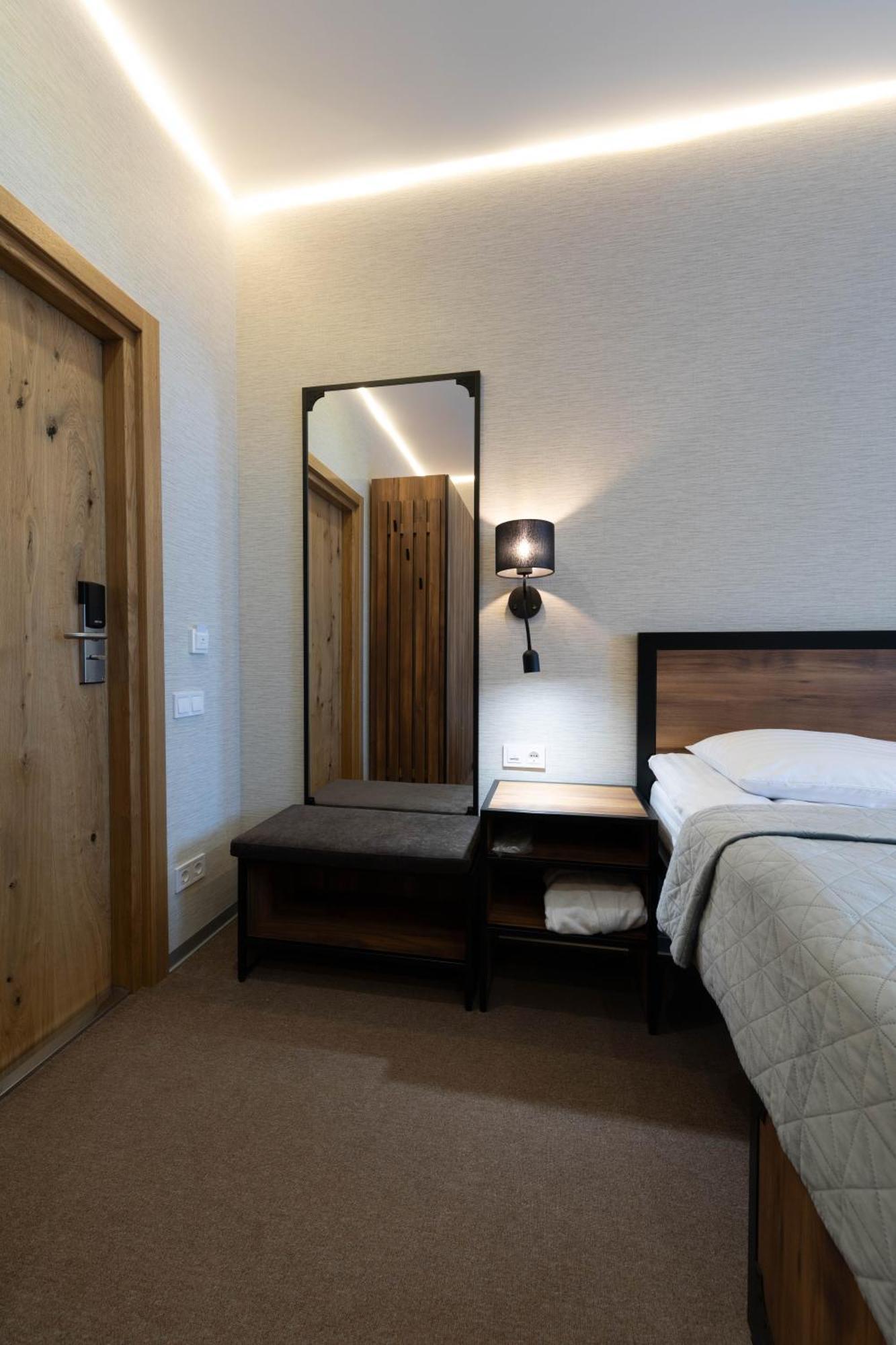 Misto Capsule Hotel Kiev Ngoại thất bức ảnh
